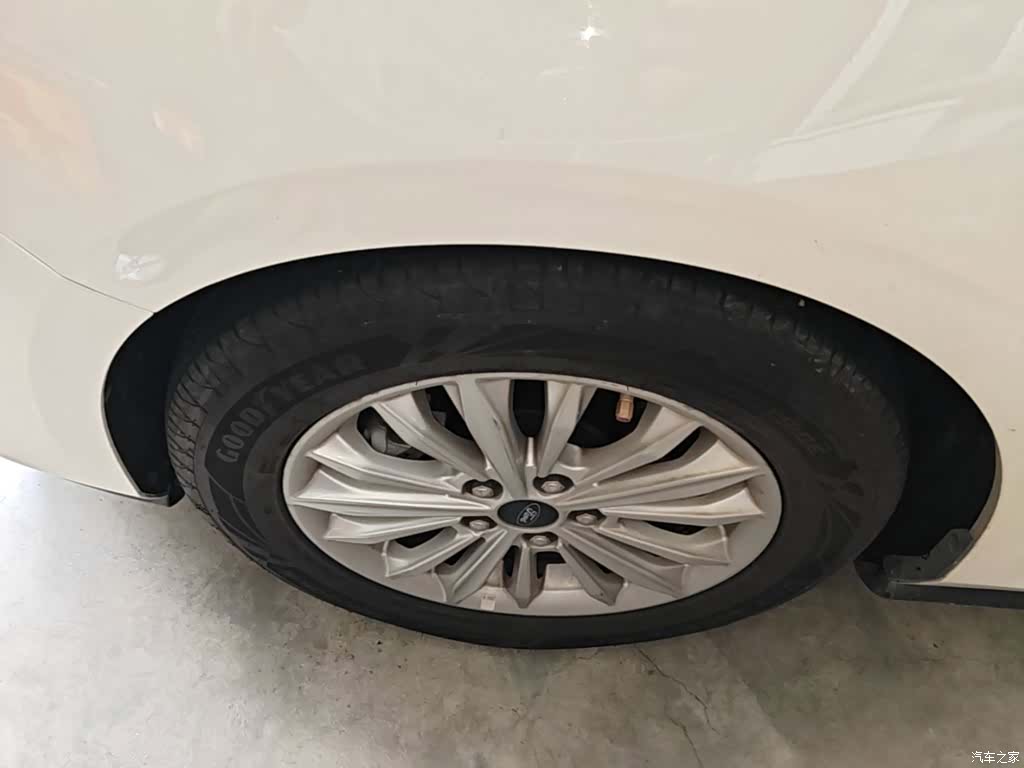 Ford Focus, 2019 23