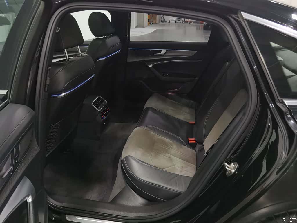 Audi A6L, 2022 15