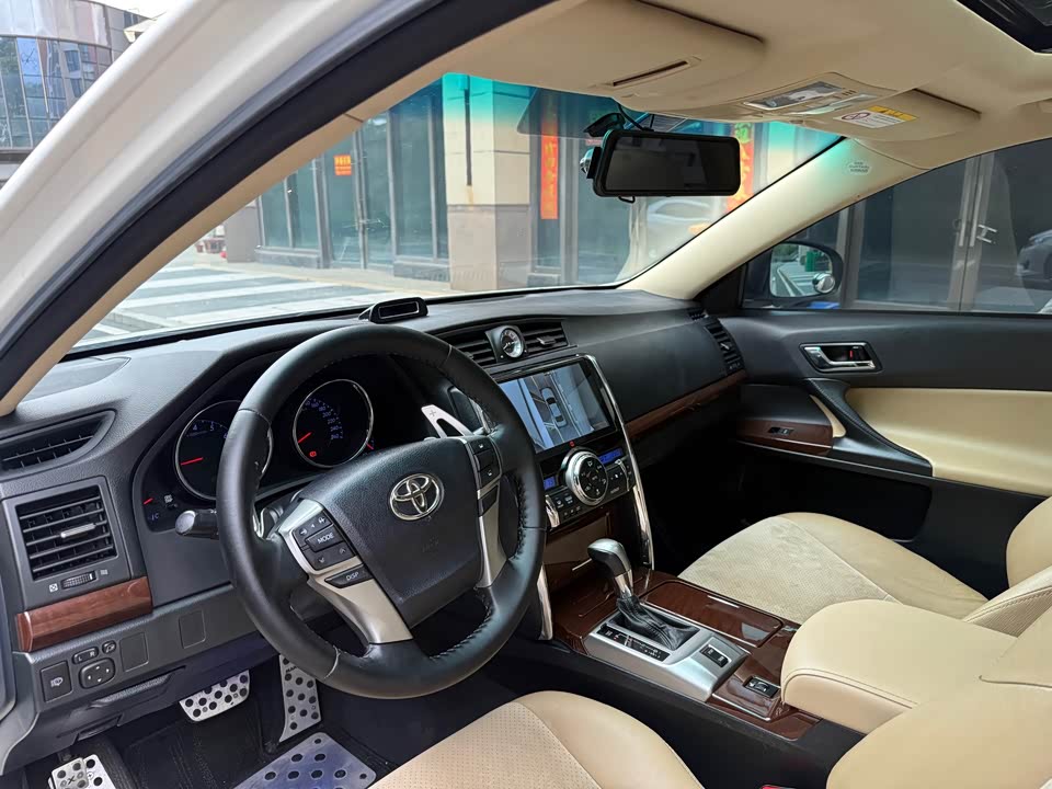 Toyota Reiz Toyota Reiz