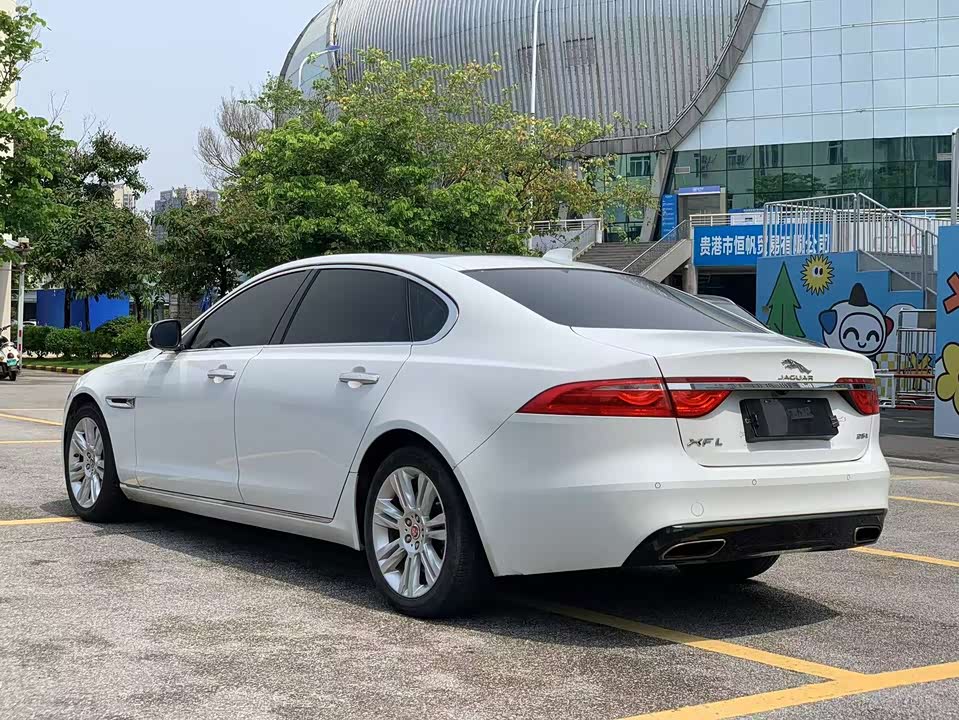 Jaguar XFL