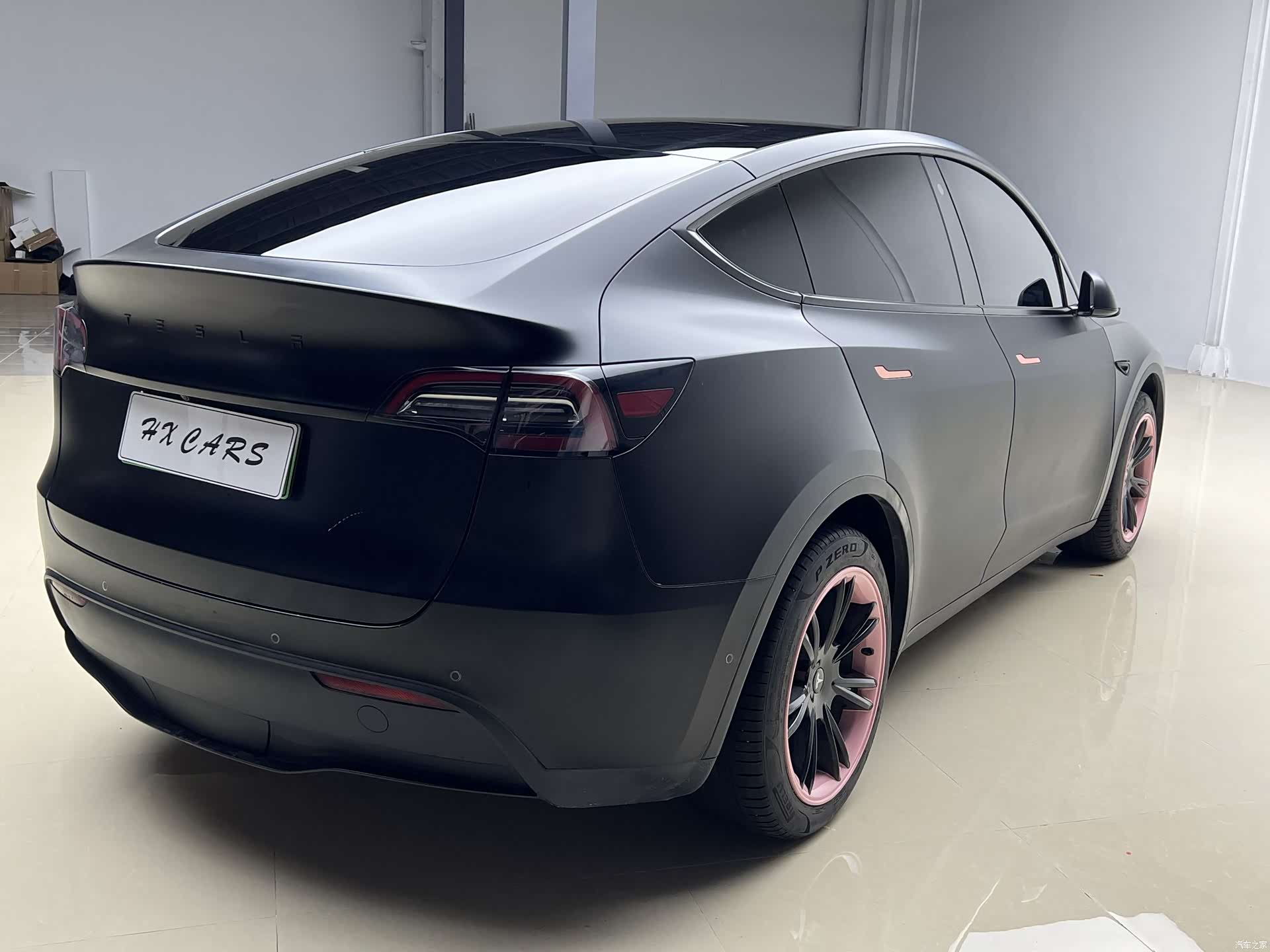 Tesla Model Y, 2022 все фото