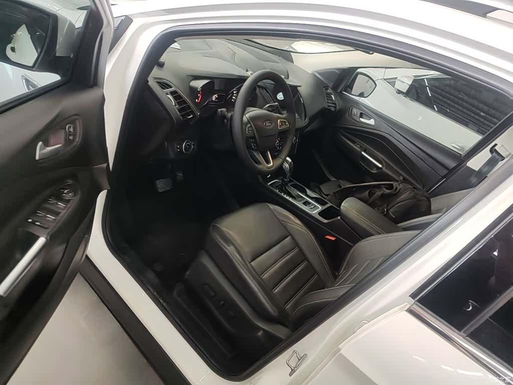 Ford Kuga, 2018 16