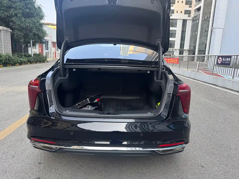 Hongqi H5