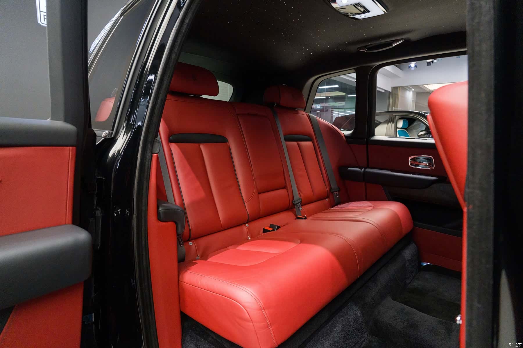 Rolls-Royce Cullinan, 2021 9