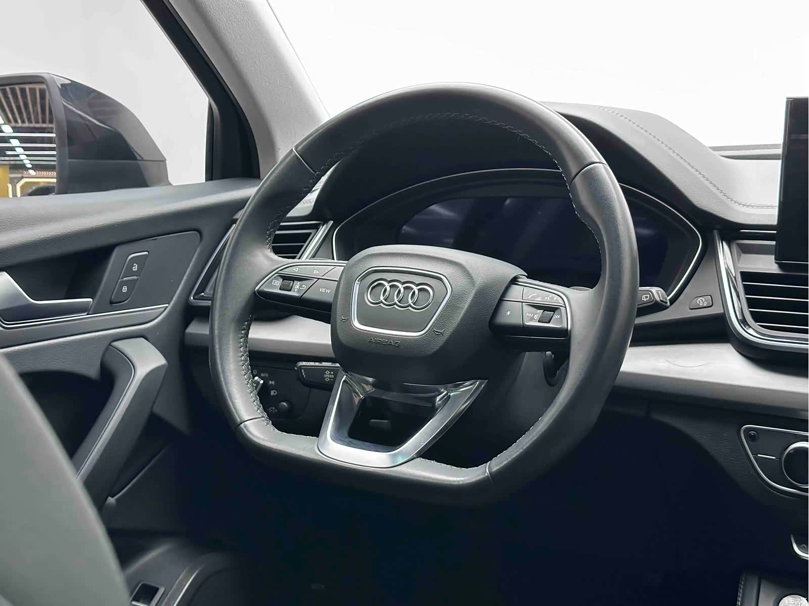 Audi Q5L, 2022 13