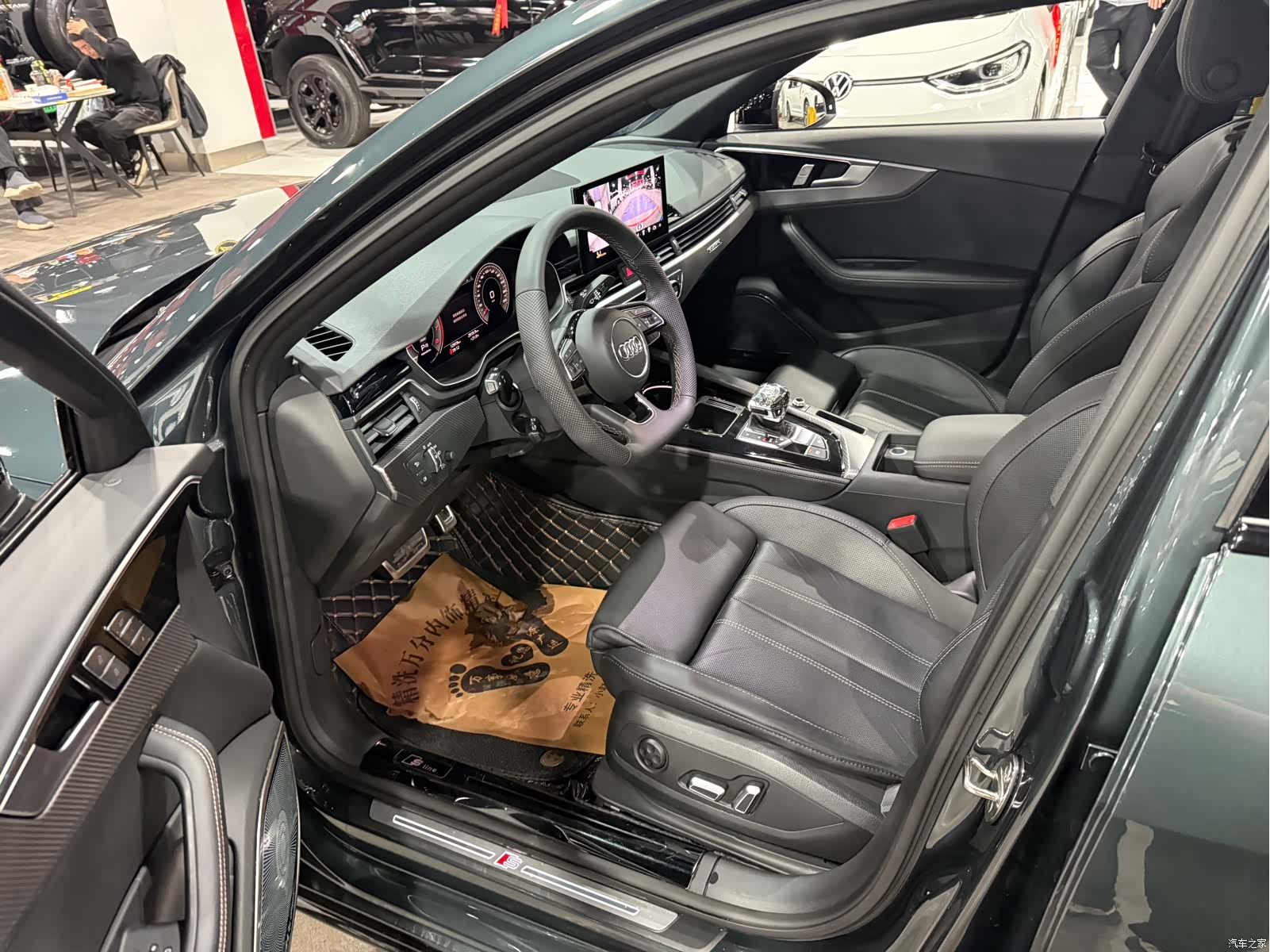 Audi A4L, 2024 все фото