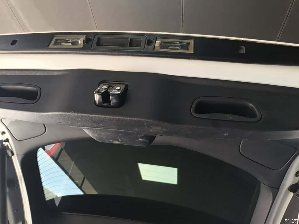 Jeep Cherokee, 2015 19