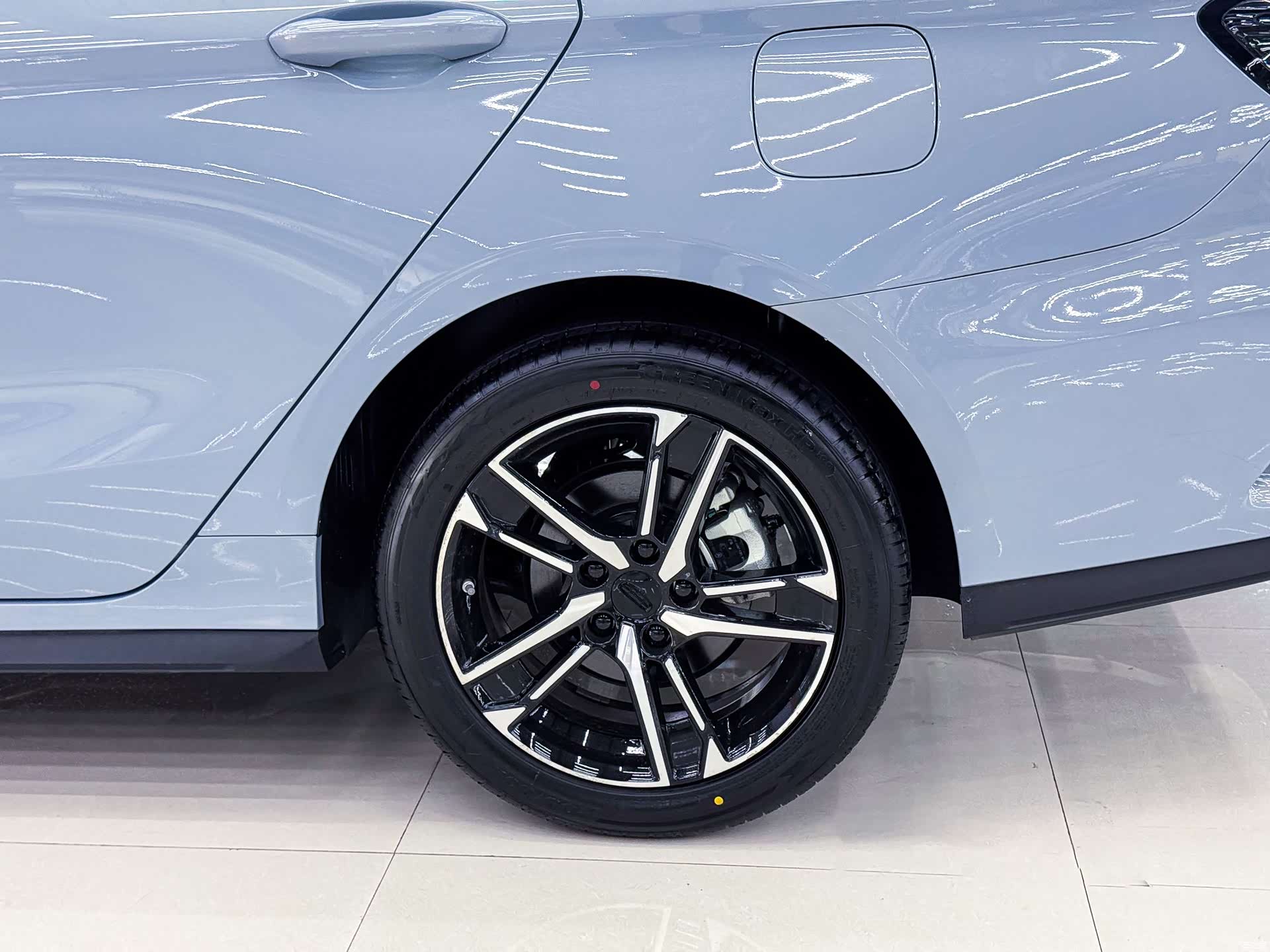 Geely Binray, 2026 18