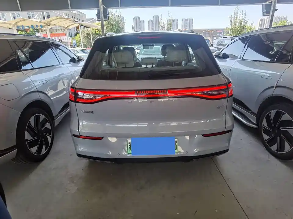 Geely Galaxy Galaxy E5