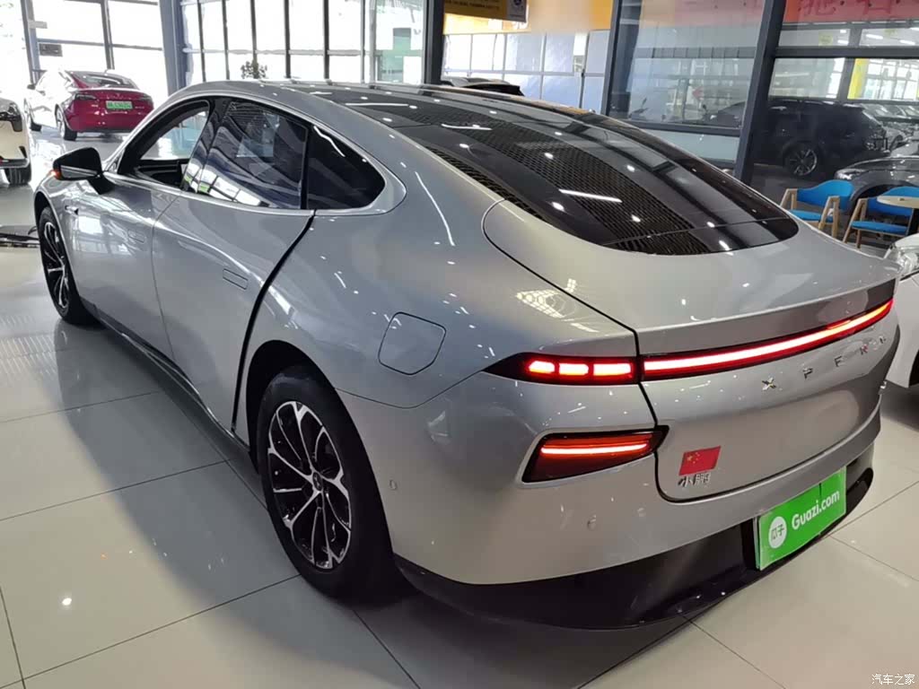 Xpeng P7, 2021 все фото