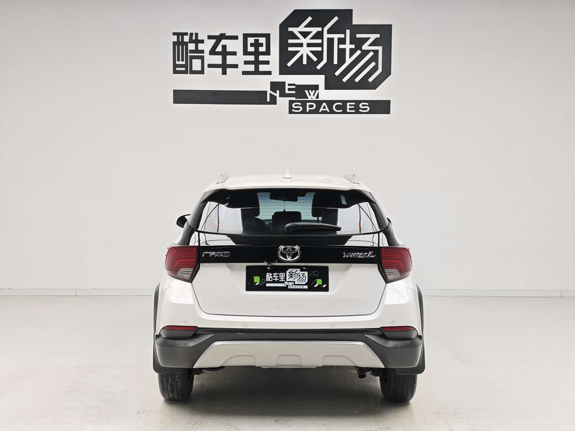 Toyota YARiS L, 2023 все фото