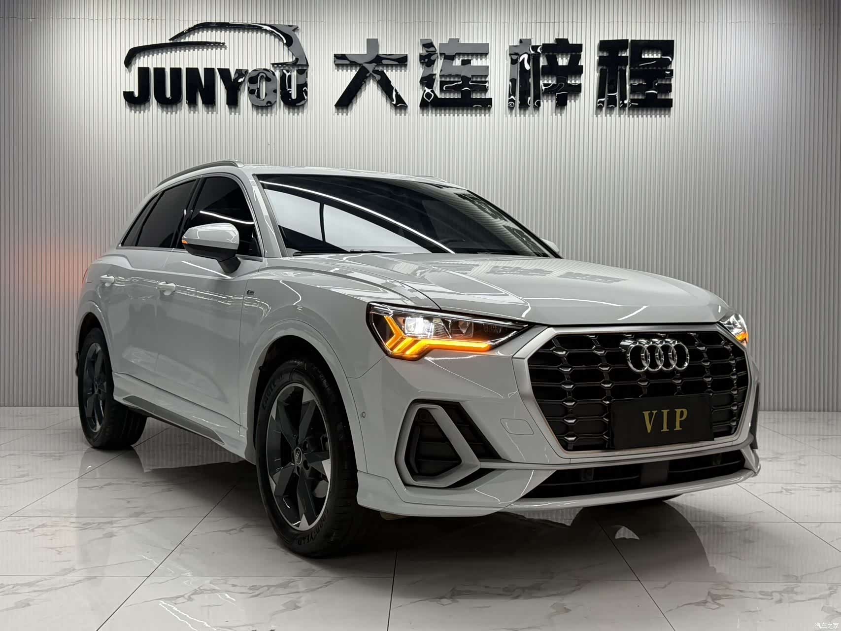 Audi Q3, 2023 3