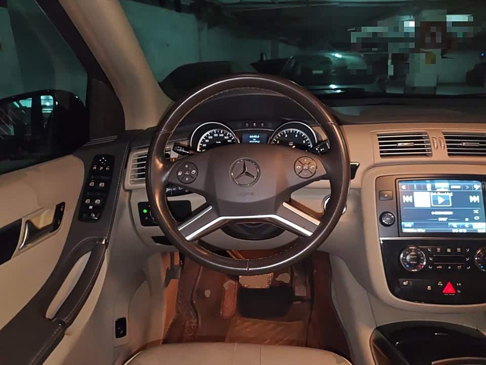 Mercedes-Benz R-class