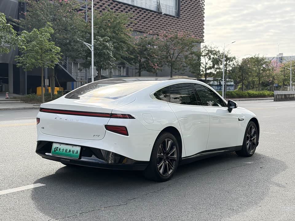 XPENG P7