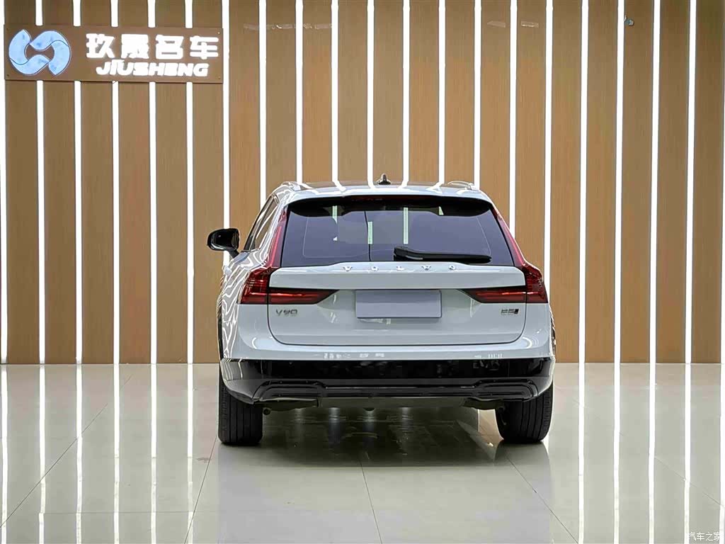Volvo V90, 2021 25