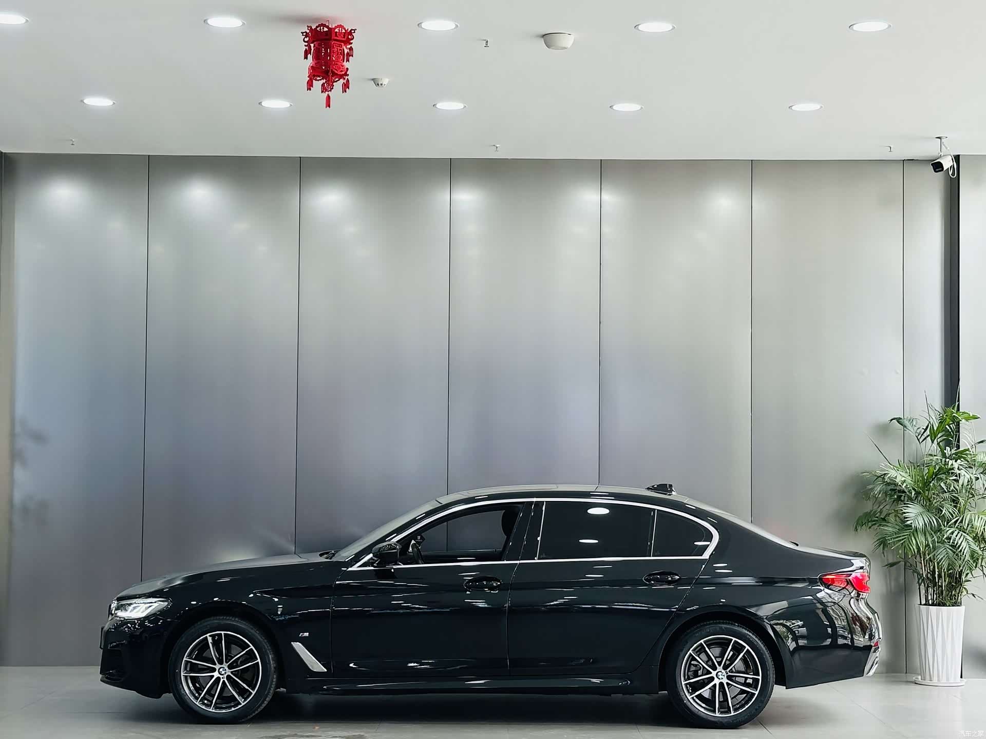 BMW 5 Series, 2023 9