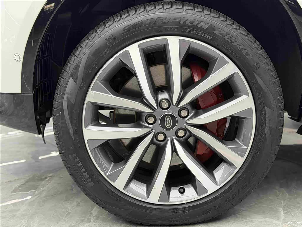 Land Rover Discovery, 2025 4
