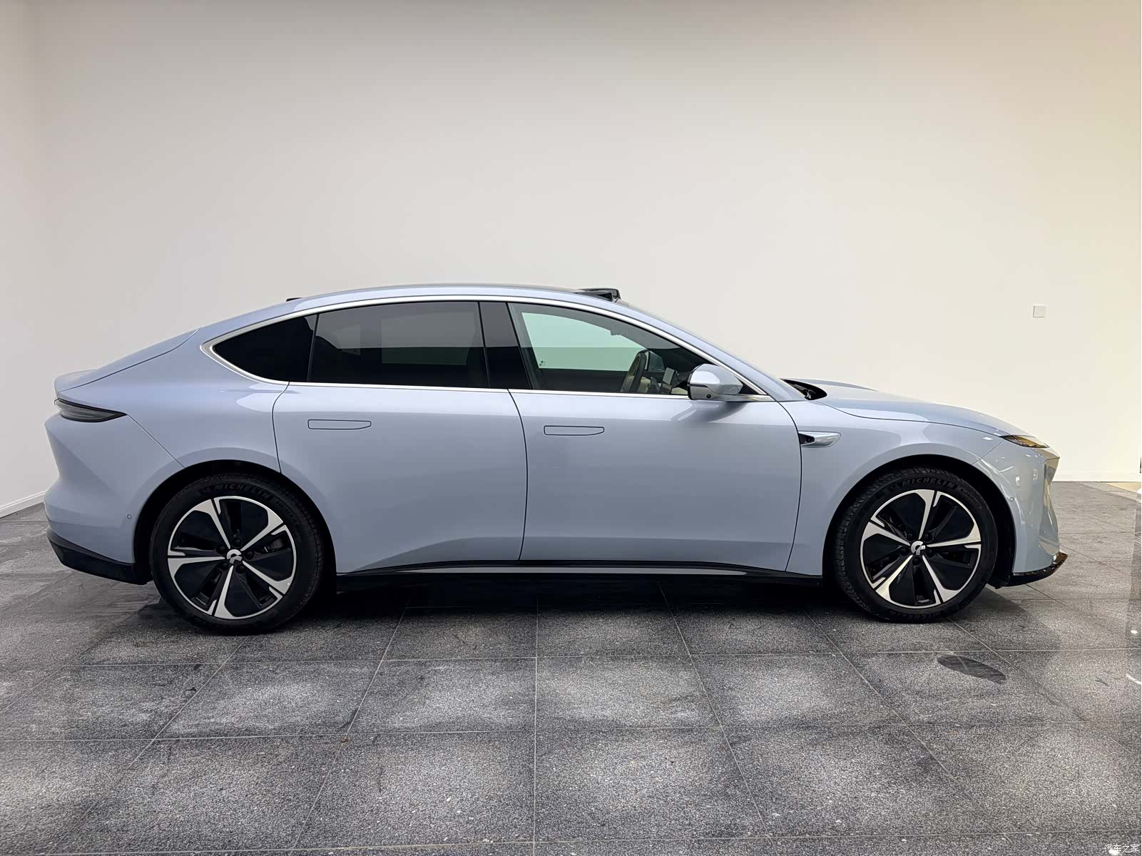 NIO ET5, 2025 10
