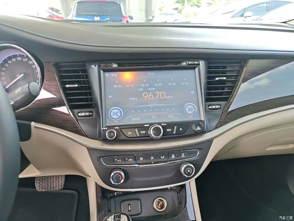 Buick Verano, 2018 13
