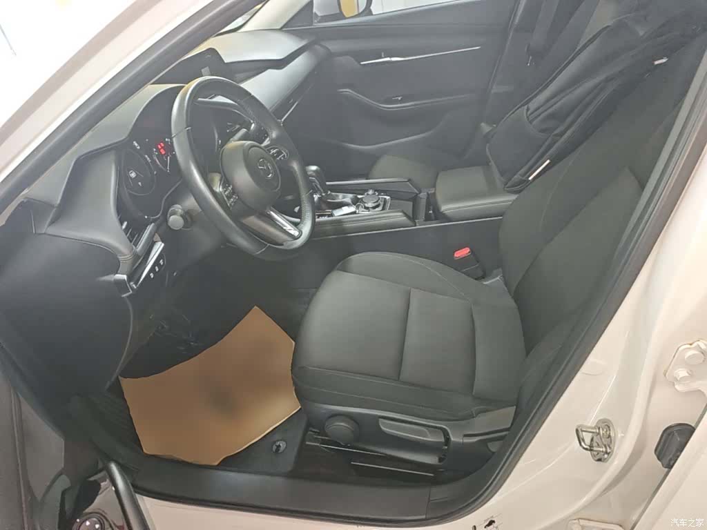 Mazda Mazda3, 2021 15