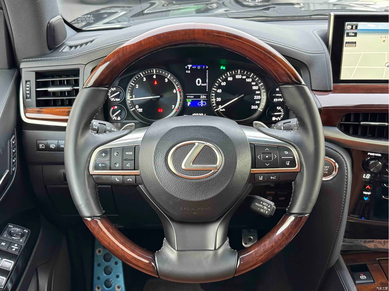 Lexus LX, 2019 15