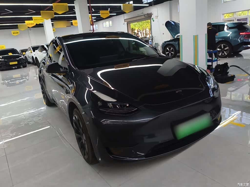 Tesla Model Y, 2024 4