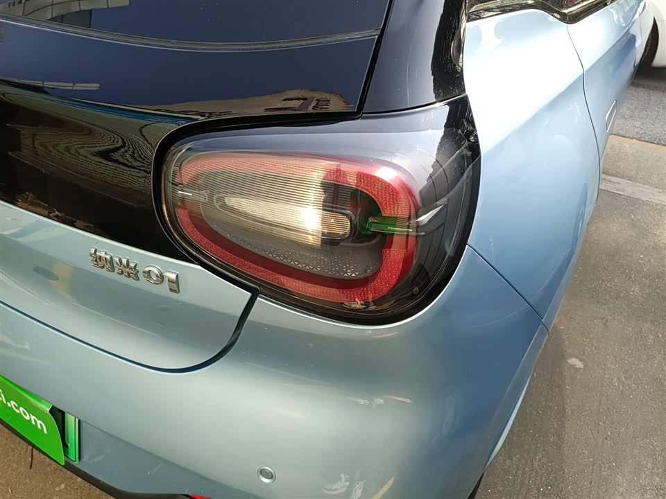 Dongfeng Nammi Nano 01