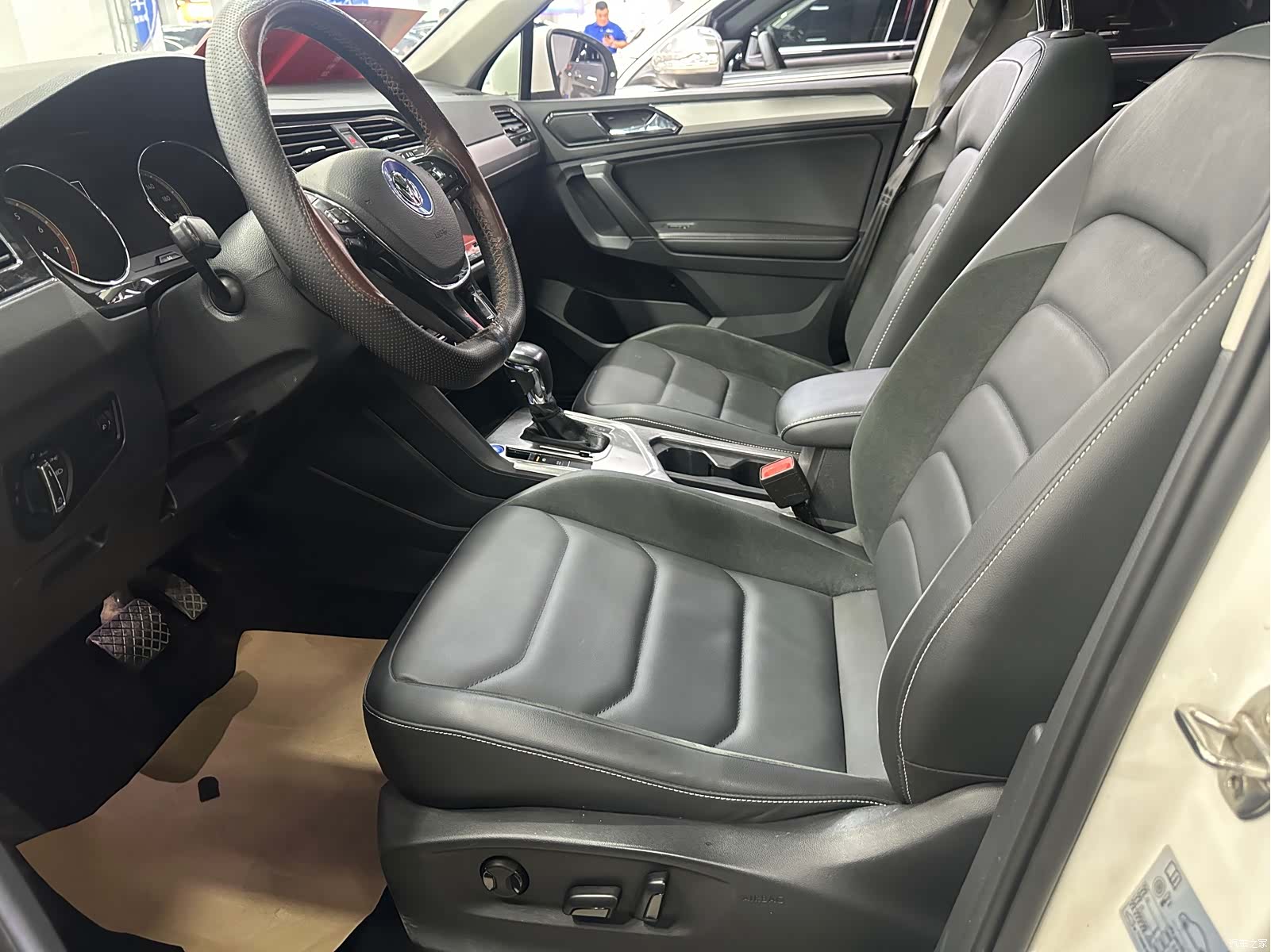 Volkswagen Tiguan L, 2020 13