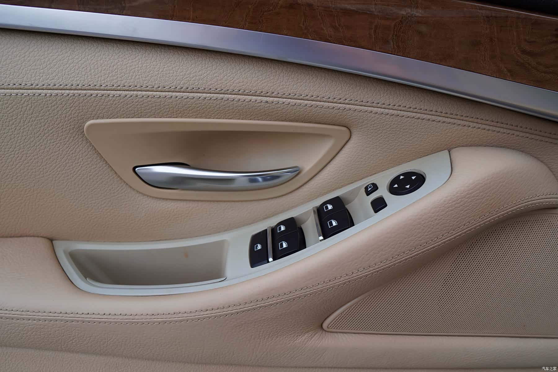 BMW 5 Series, 2011 20