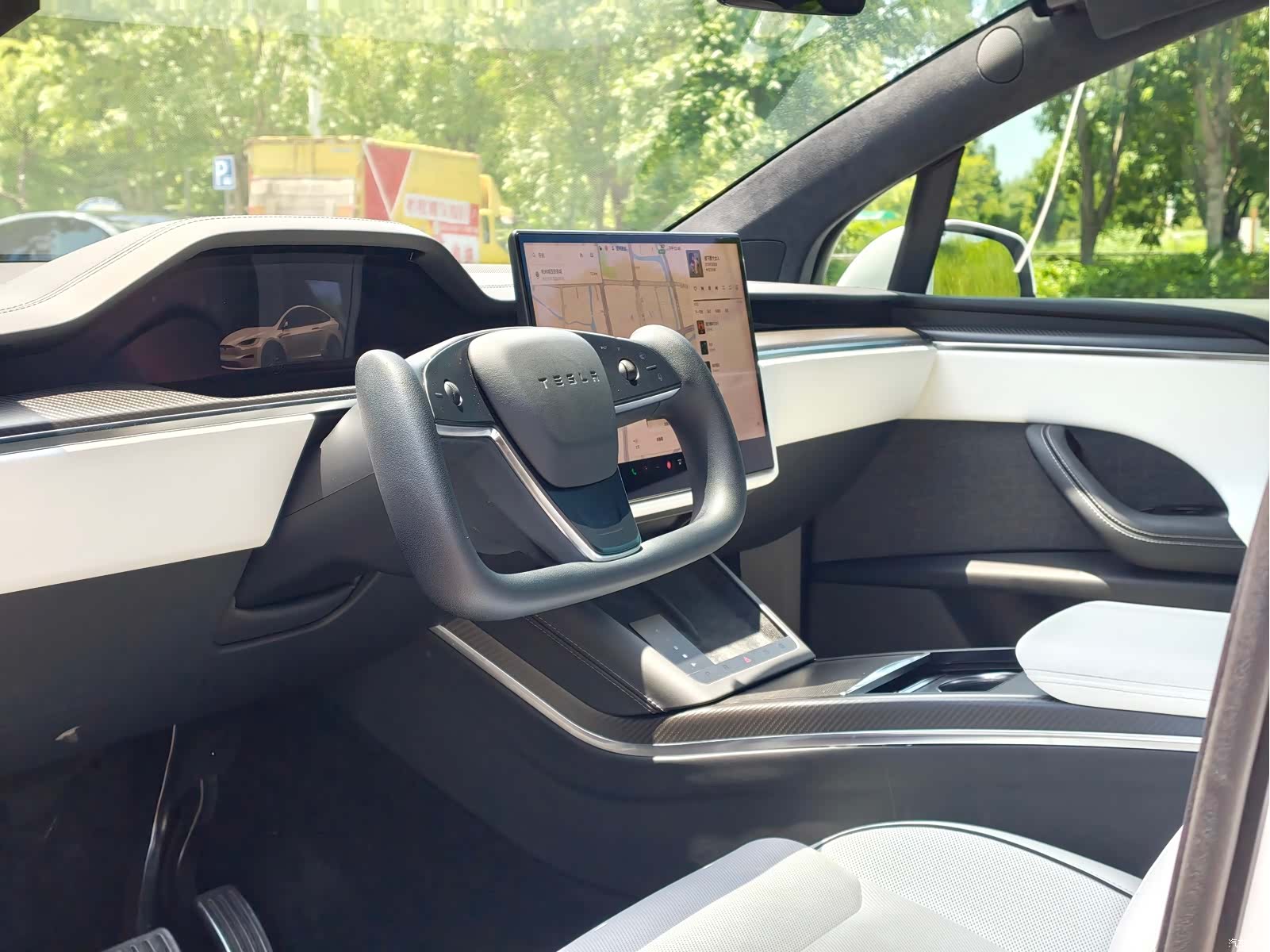 Tesla Model X, 2023 6
