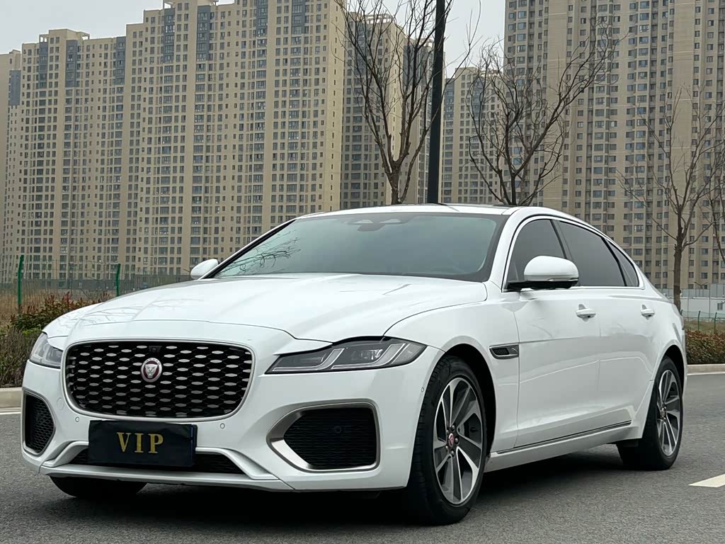 Jaguar XFL