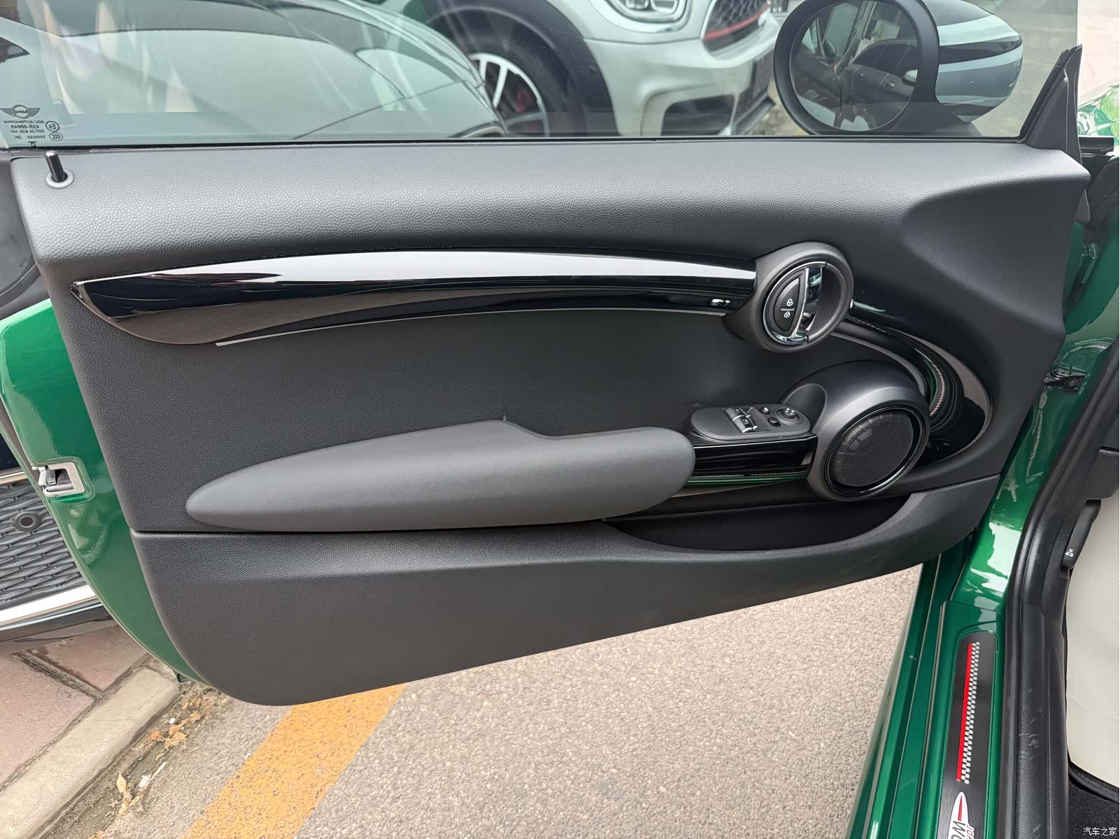 Mini Cooper, 2024 10
