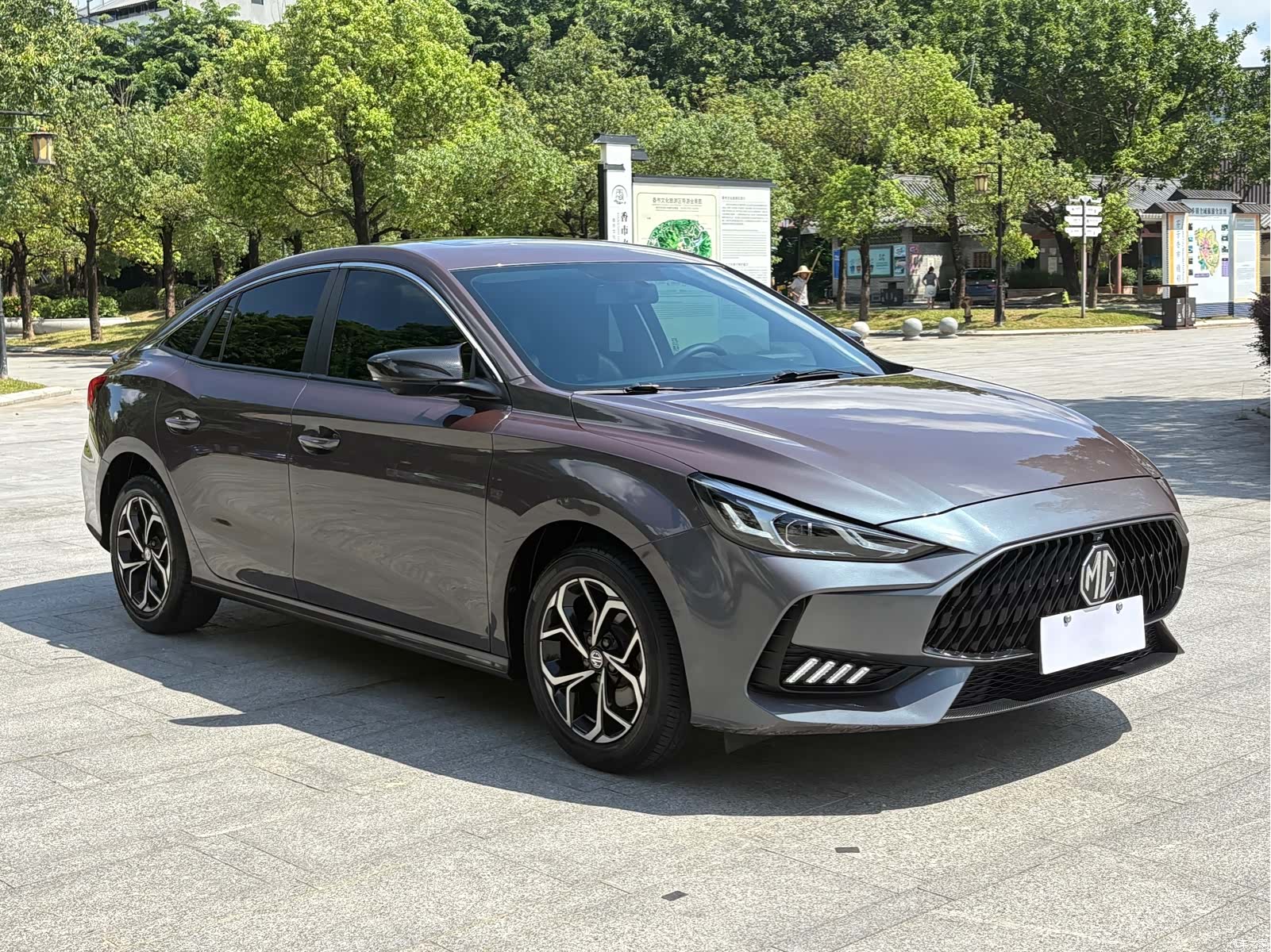 MG MG5, 2023 2