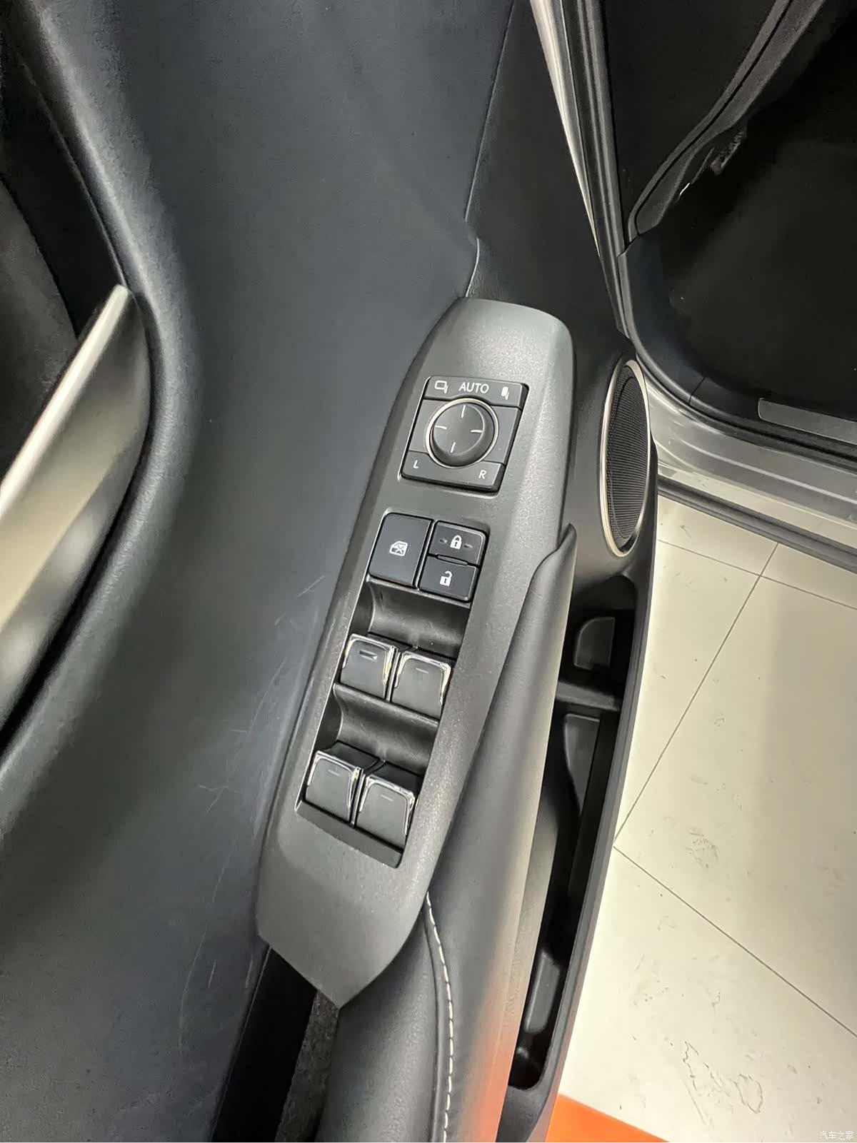 Lexus NX, 2020 12