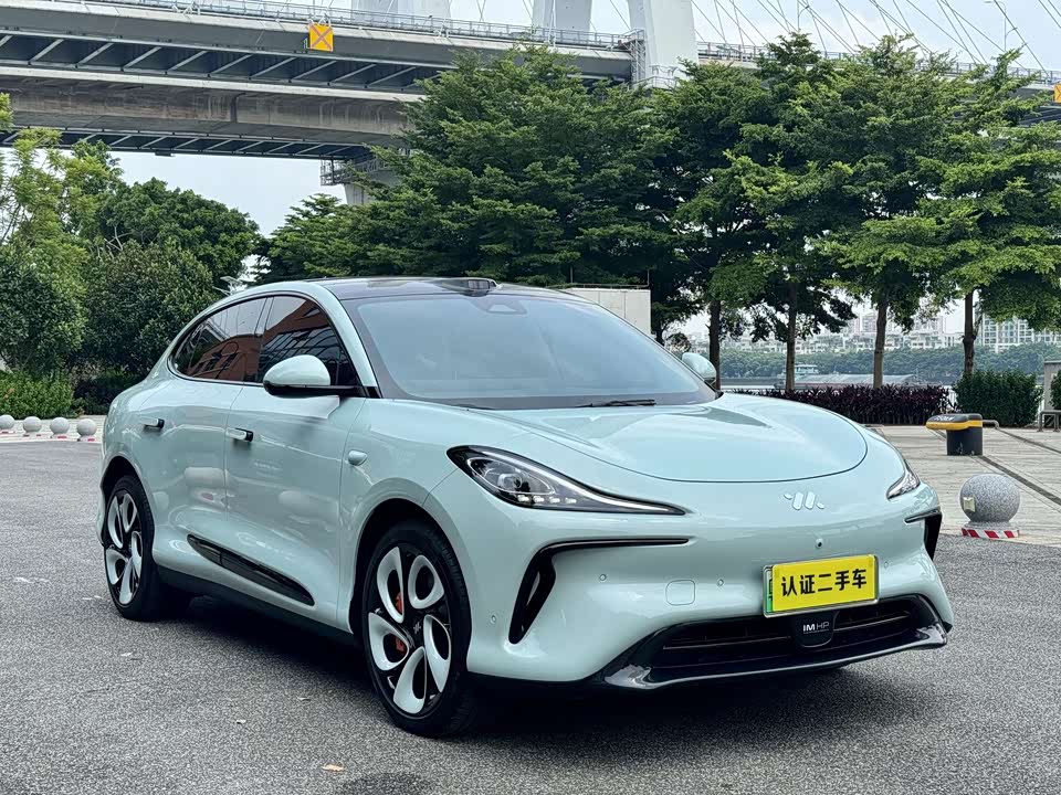 IM Motors Zhiji LS6 IM Motors Zhiji LS6