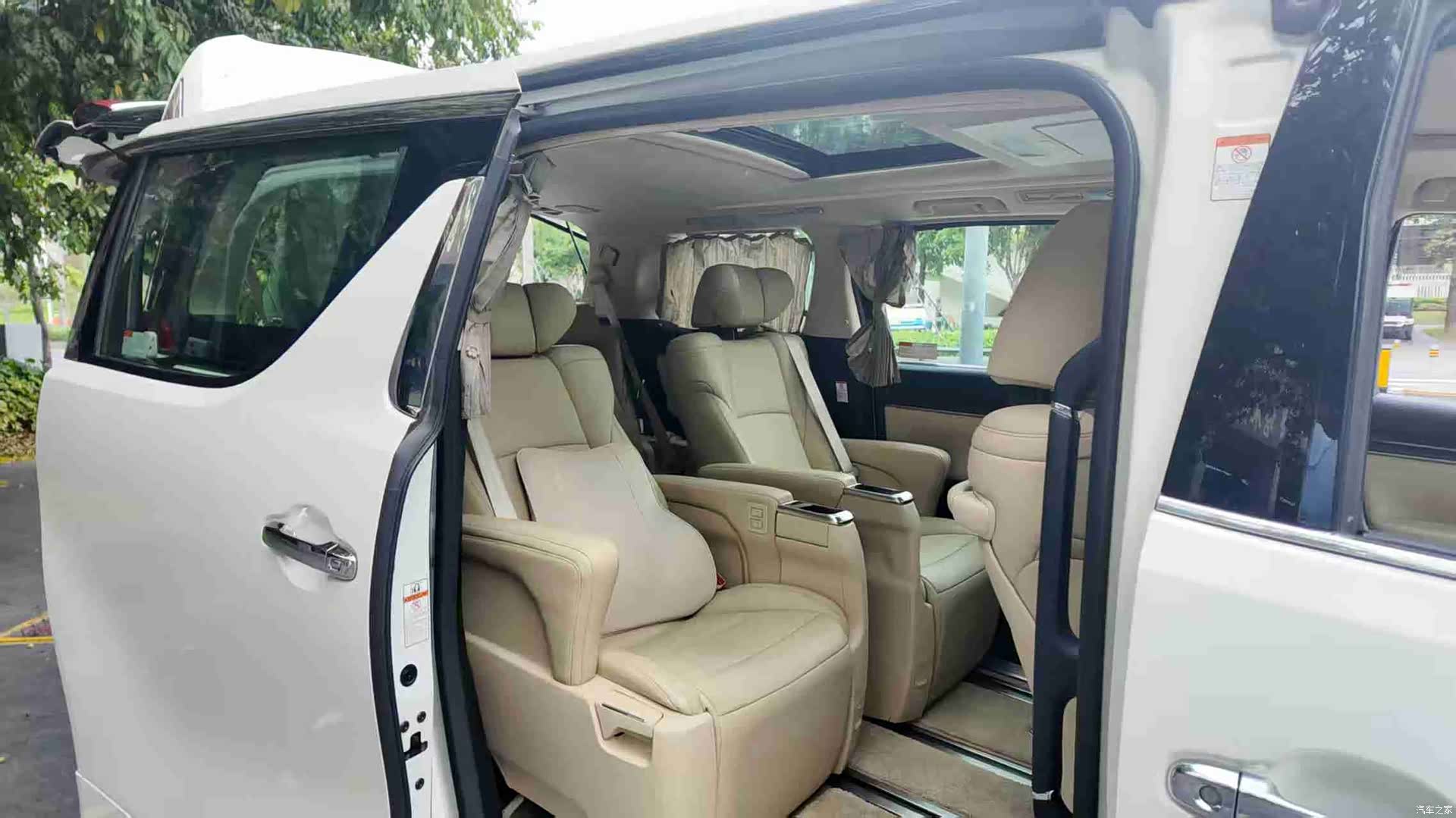 Toyota Alphard, 2017 10