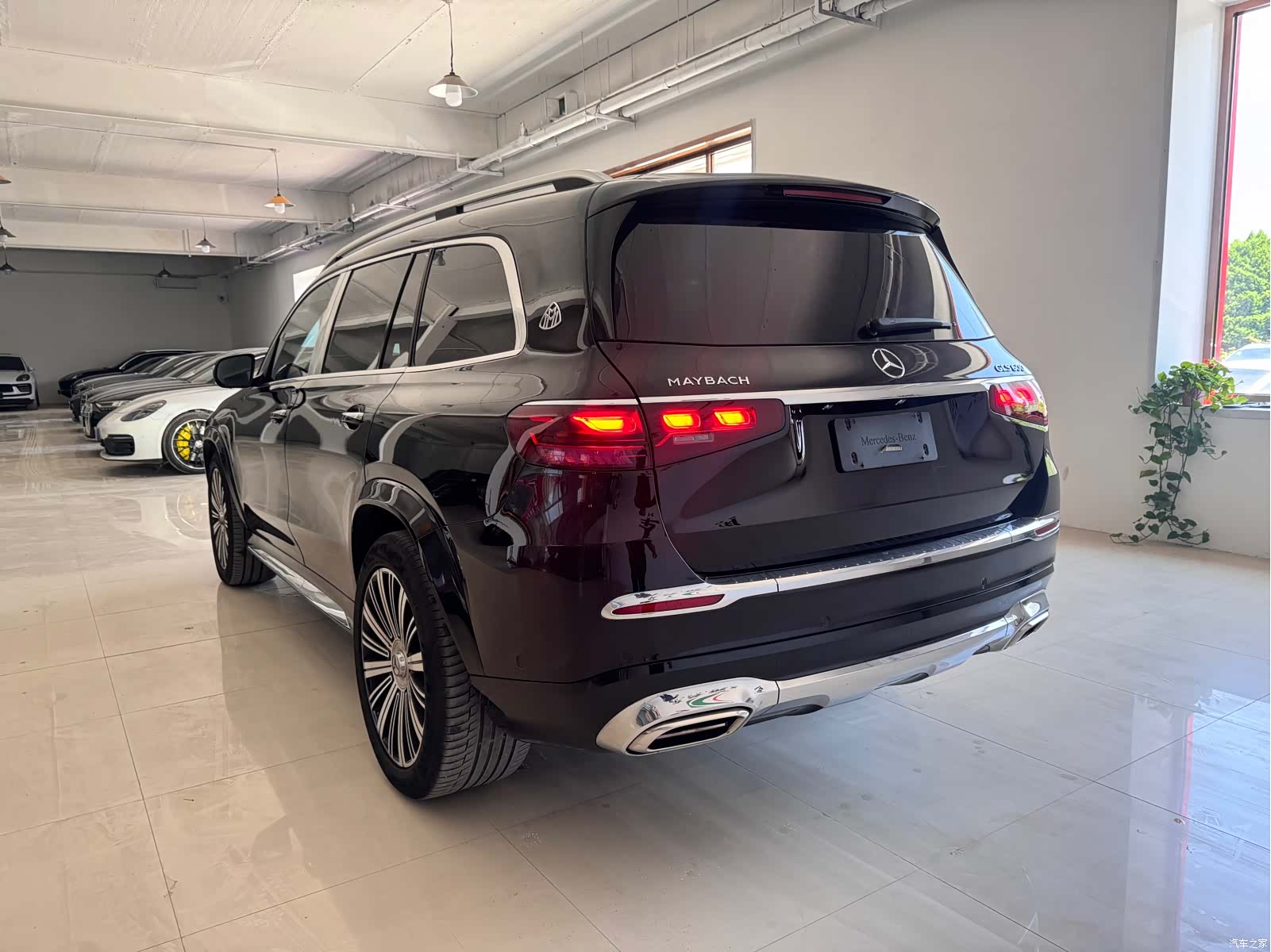 Maybach GLS, 2023 все фото