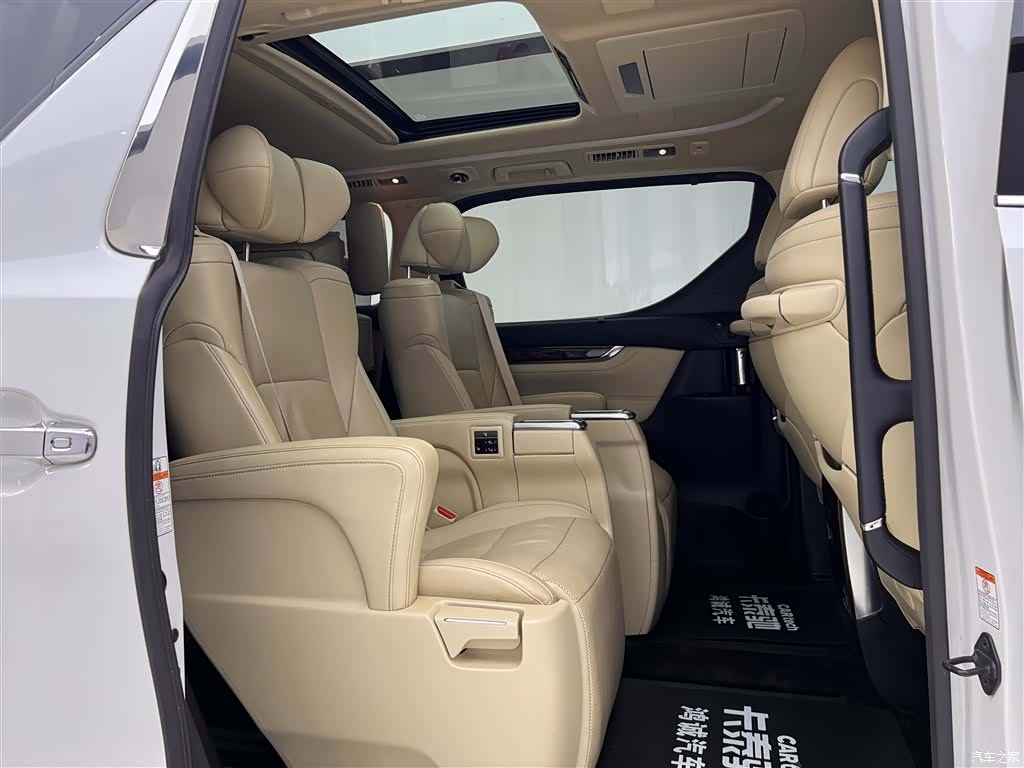 Toyota Alphard, 2020 25