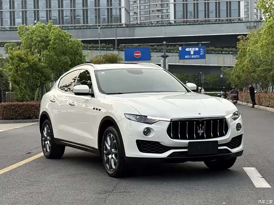 Maserati Levante, 2020 2