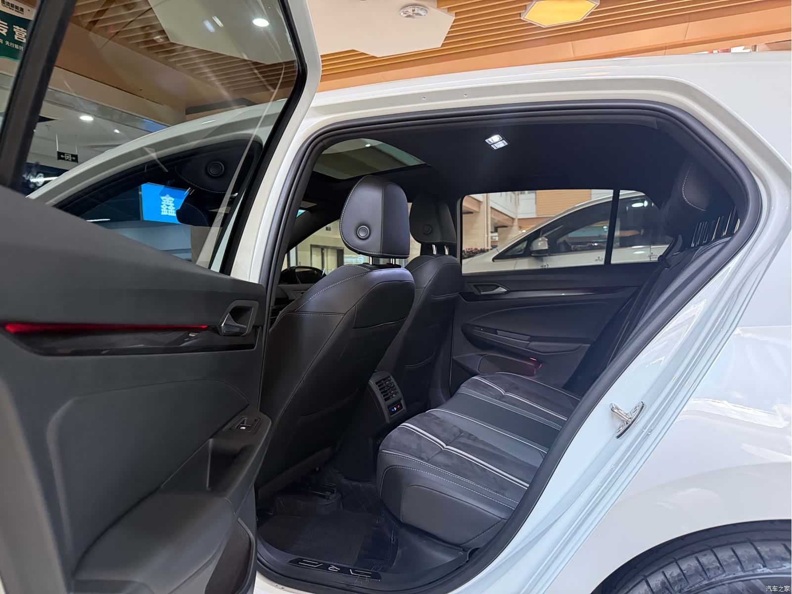Volkswagen Golf, 2022 9