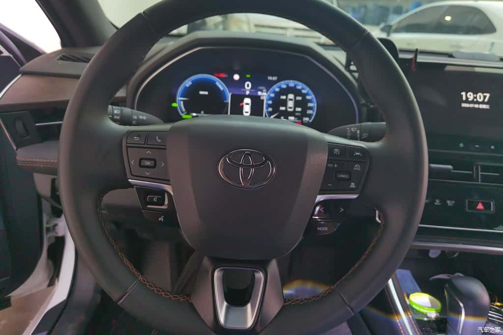 Toyota Avalon, 2025 15
