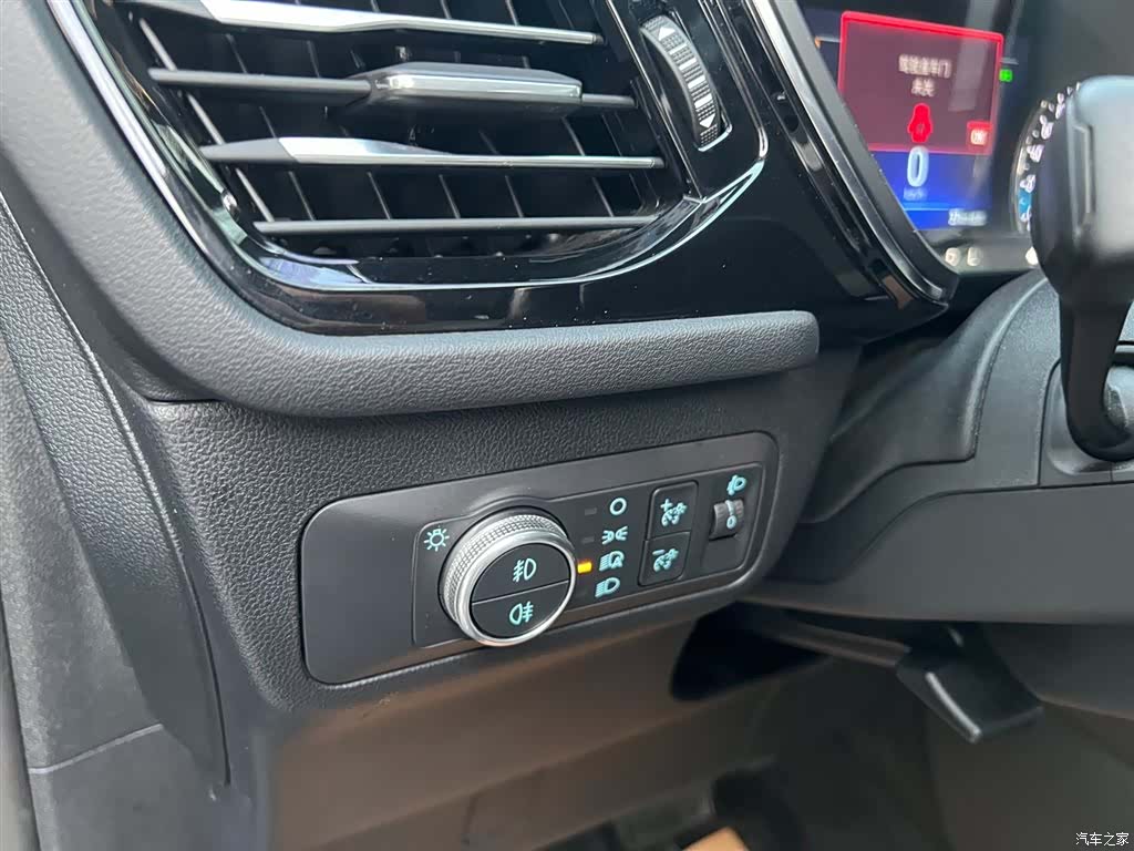 Ford Escape, 2022 8