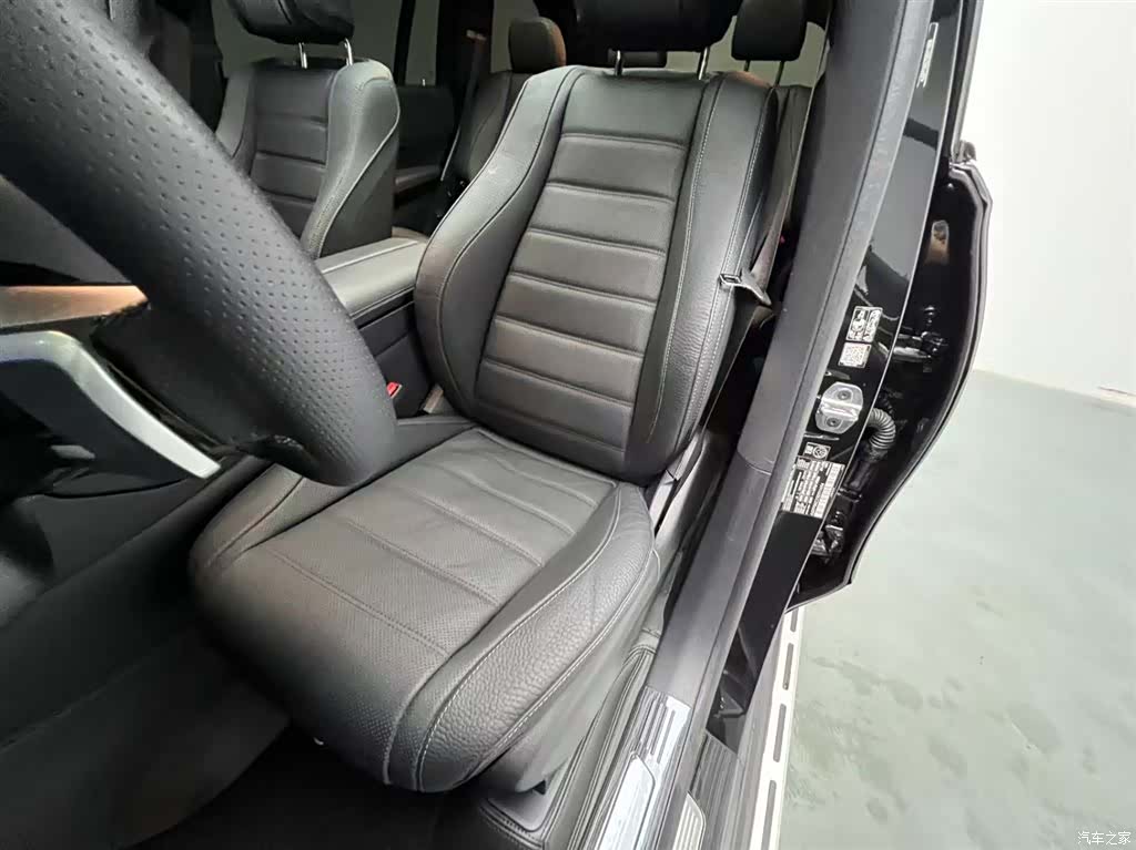 Mercedes-Benz GLS, 2025 4