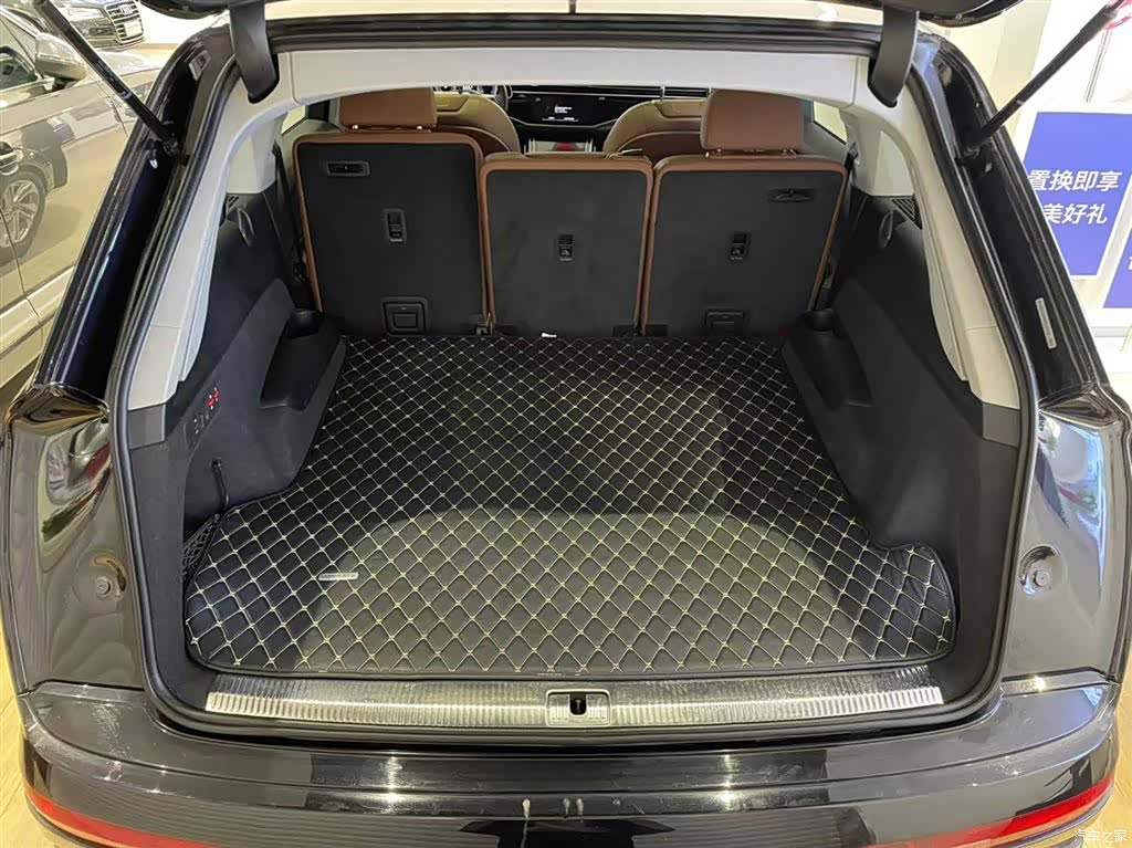 Audi Q7, 2022 6