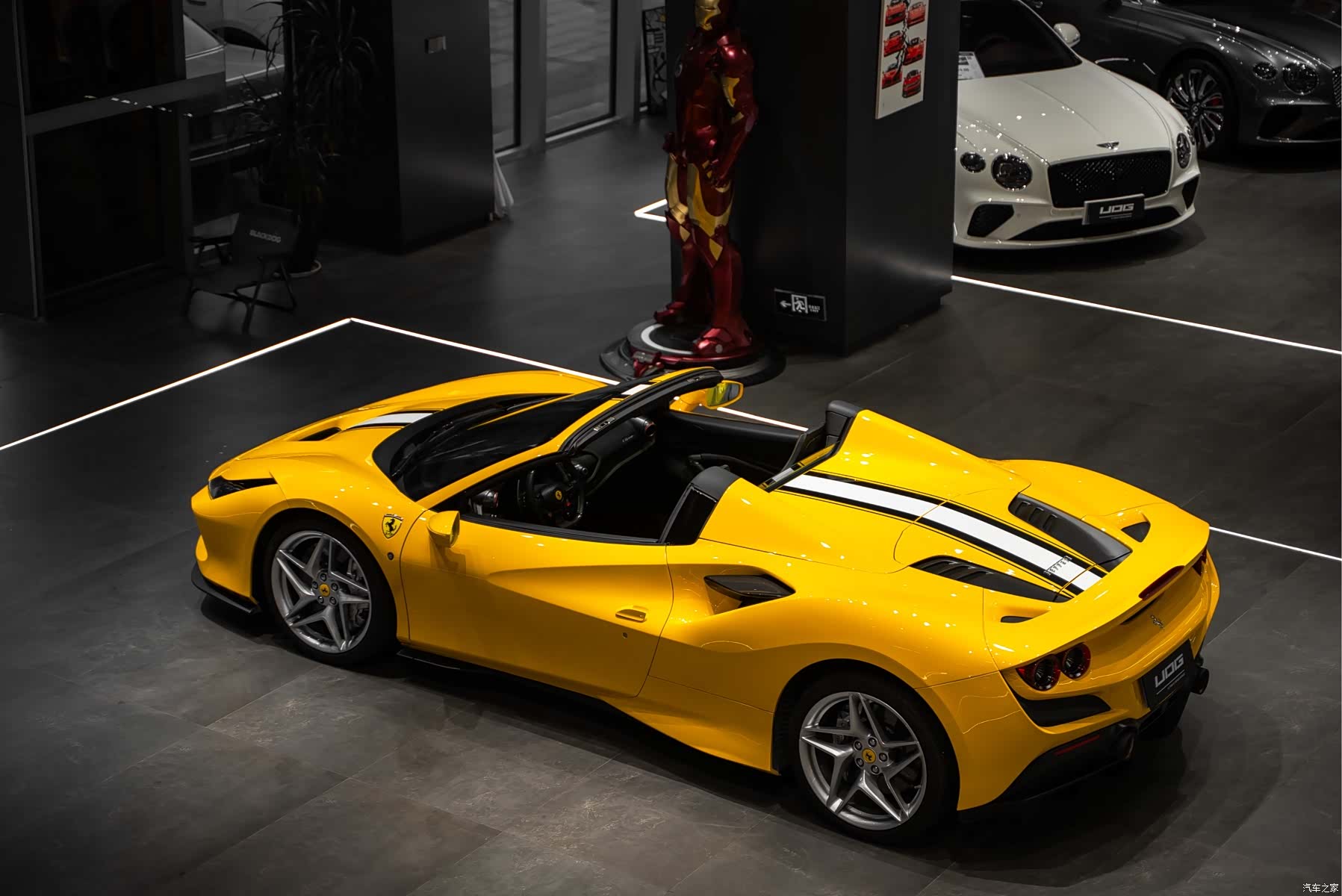 Ferrari F8, 2022 24