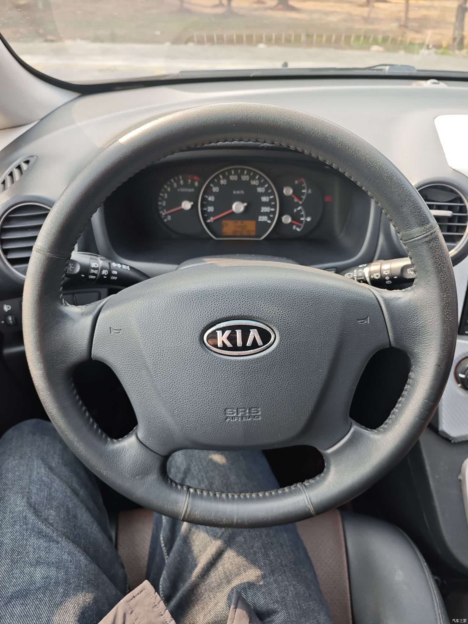 Kia 7, 2010 6