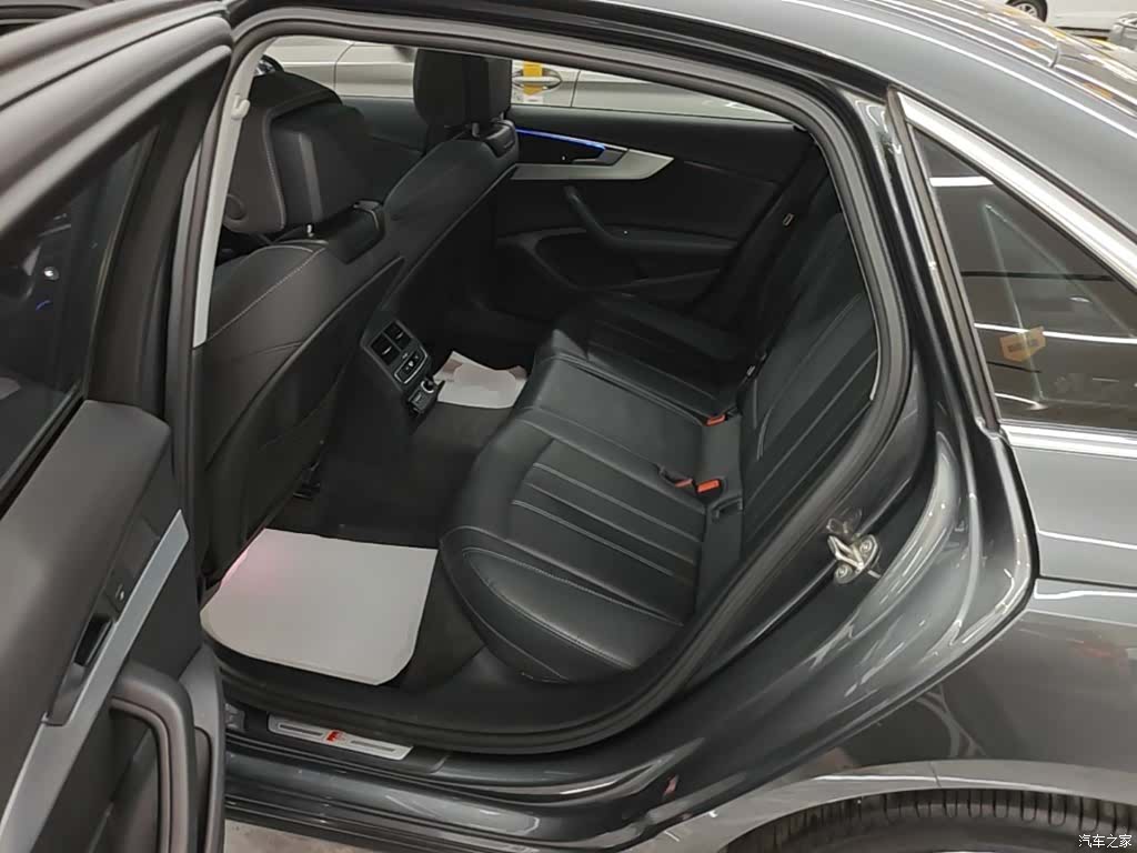 Audi A4L, 2021 17