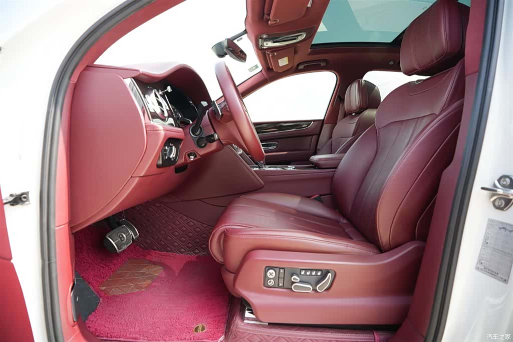 Bentley Bentayga, 2020 все фото