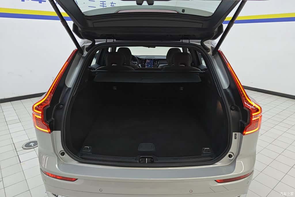 Volvo XC60, 2024 4