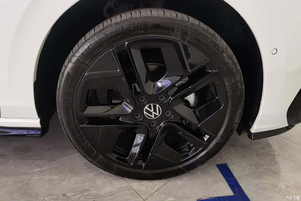 Volkswagen Golf, 2024 6